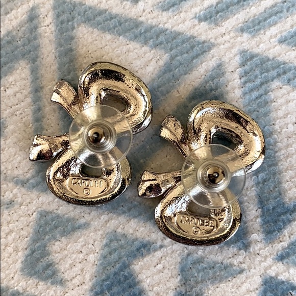 Carolee Vintage Big Bow Earrings - Picture 5 of 5